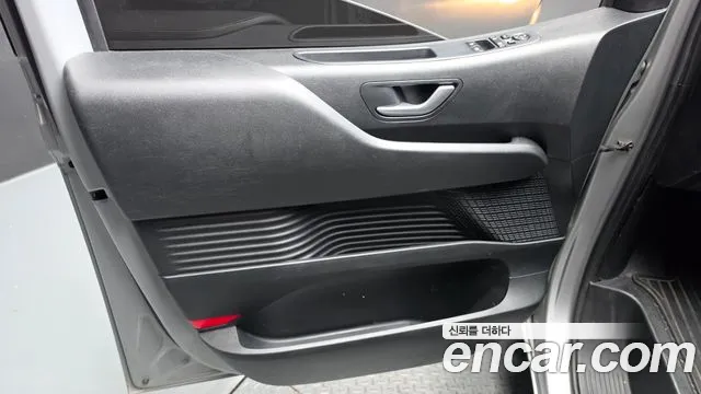 Hyundai Staria — Фото автомобиля 13
