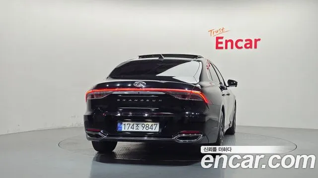 Hyundai Grandeur (New) Hybrid — Фото автомобиля 4