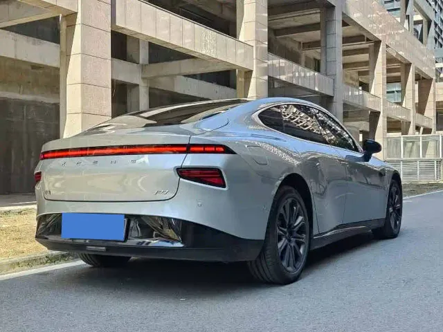 Xpeng P7 — Фото автомобиля 5