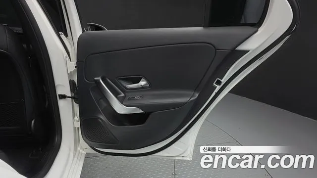 Mercedes-Benz A-Class — Фото автомобиля 25