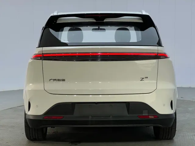 Hycan Z03 — Фото автомобиля 14