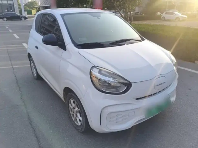 Roewe Clever — Фото автомобиля 3