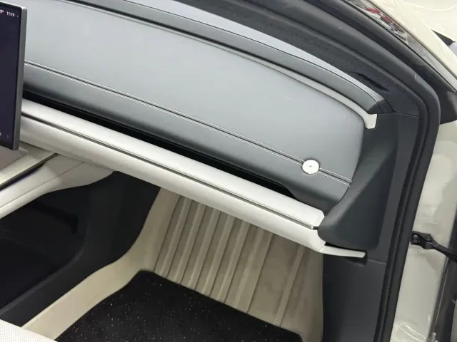 Xiaomi SU7 — Фото автомобиля 22