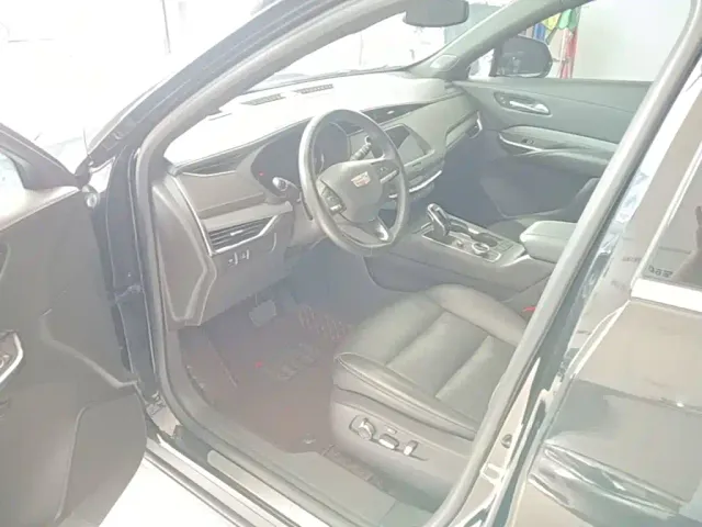 Cadillac XT4 — Фото автомобиля 15
