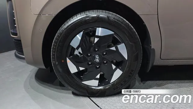 Hyundai Staria — Фото автомобиля 5