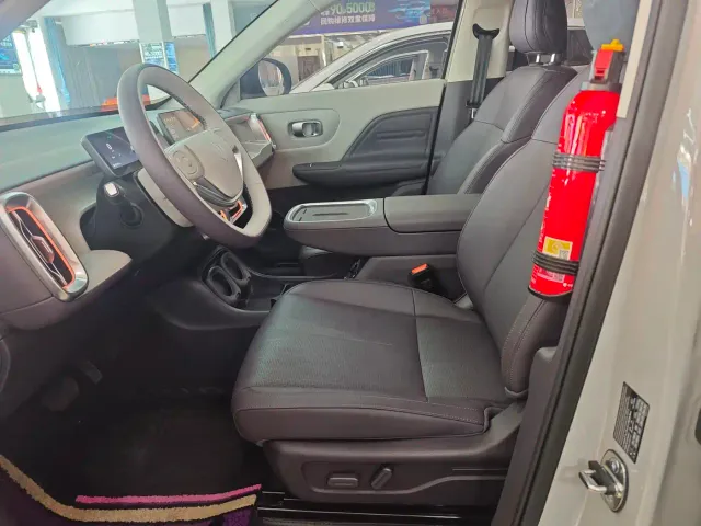 Leapmotor B10 — Фото автомобиля 4