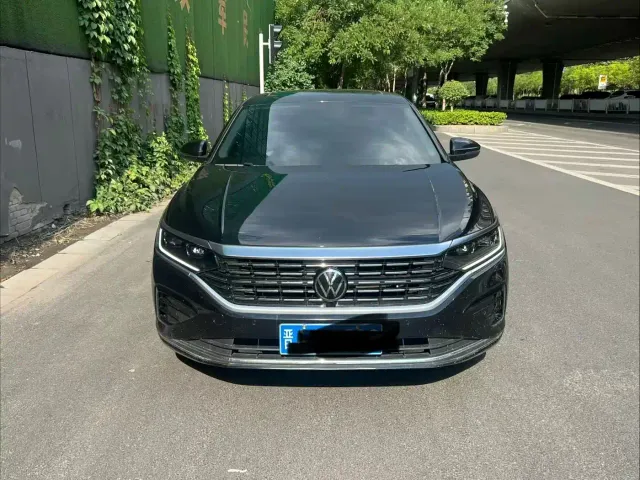 Volkswagen Passat — Фото автомобиля 2