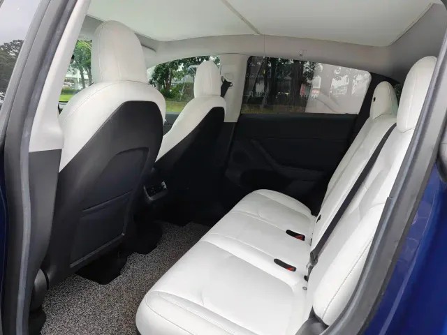 Tesla Model Y — Фото автомобиля 7