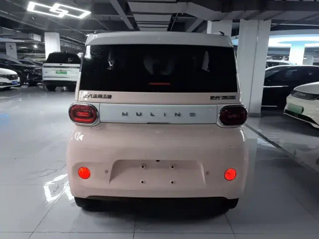 Wuling Hongguang Mini EV — Фото автомобиля 5