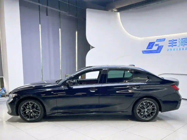 BMW 3 Series — Фото автомобиля 3