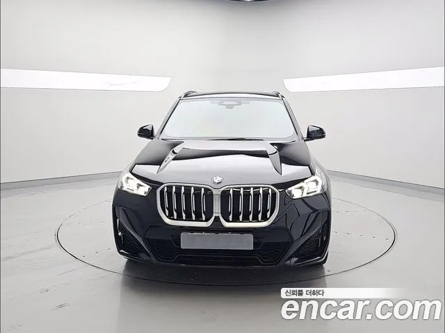 BMW X1 U11 — Фото автомобиля 3