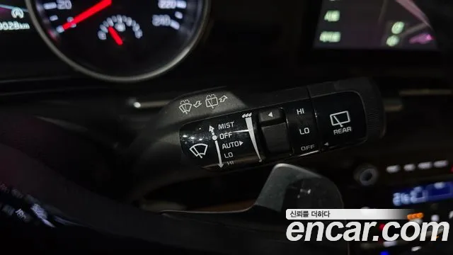 Kia Carnival 4th Gen — Фото автомобиля 25