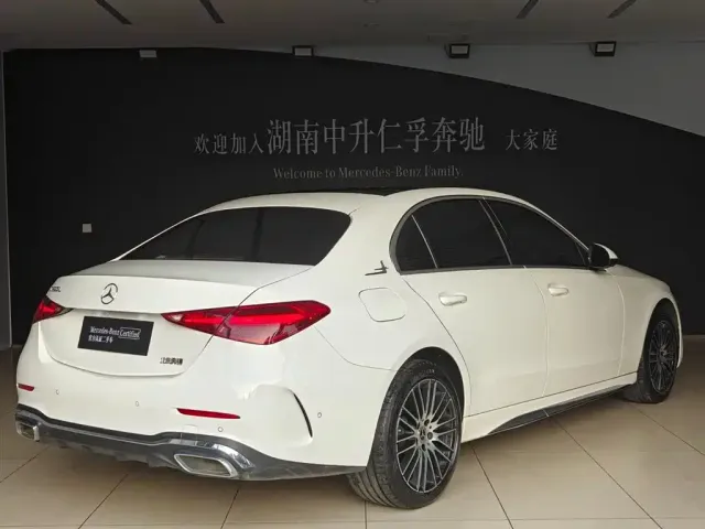 Mercedes-Benz C-Class — Фото автомобиля 3