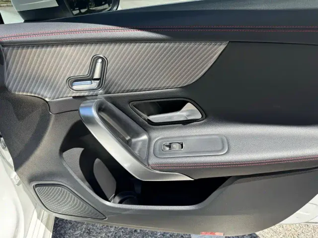 Mercedes-Benz A-Class — Фото автомобиля 21