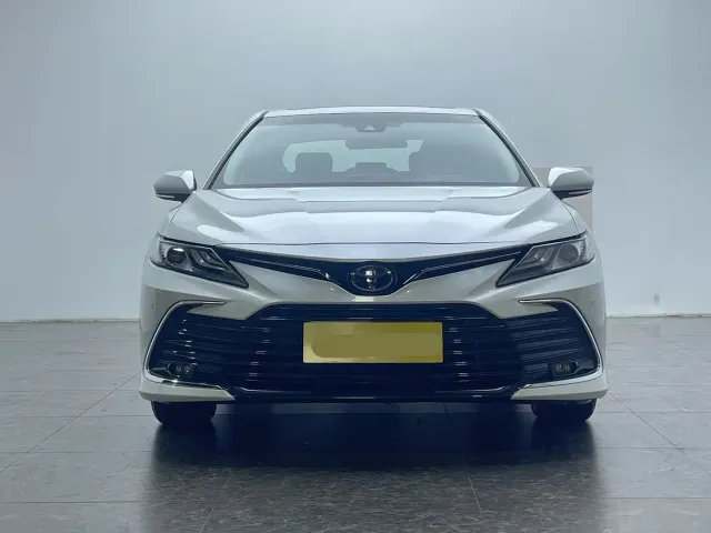 Toyota Camry — Фото автомобиля 2