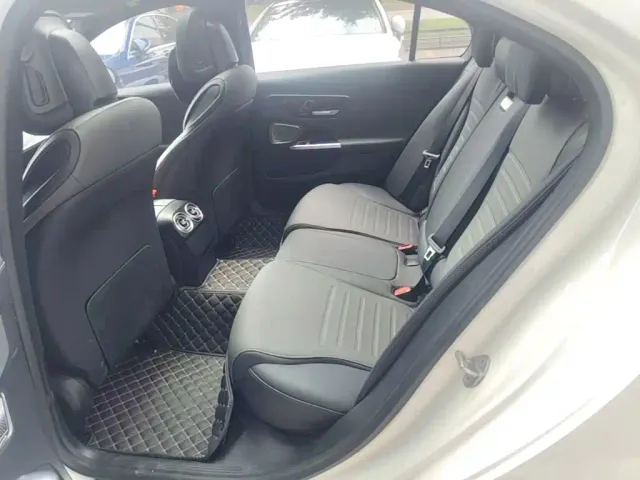 Mercedes-Benz C-Class — Фото автомобиля 16