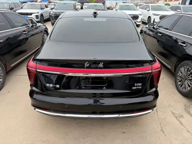 Hongqi H5 — Фото автомобиля 17