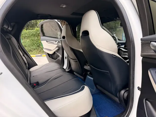 BYD Qin PLUS — Фото автомобиля 11
