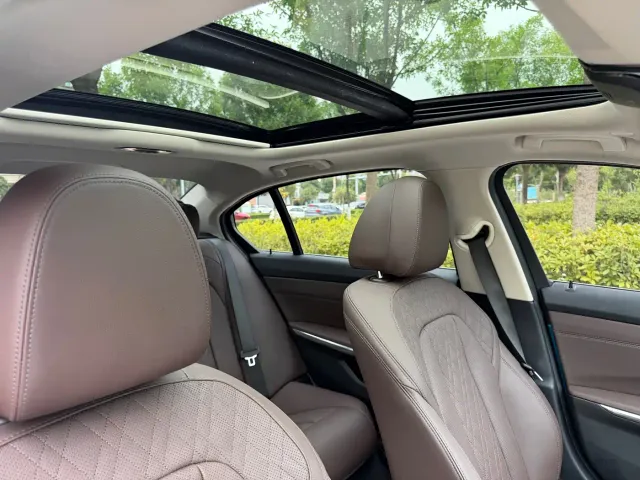 BMW 3 Series — Фото автомобиля 21