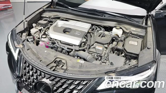 Lexus UX — Фото автомобиля 6