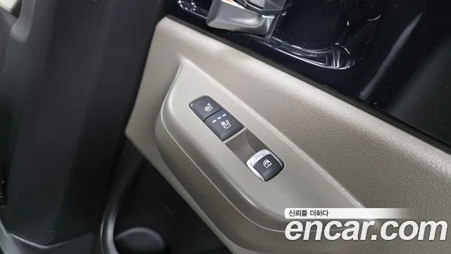 Kia Carnival Generation 4 — Фото автомобиля 19