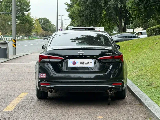 Nissan Teana — Фото автомобиля 5