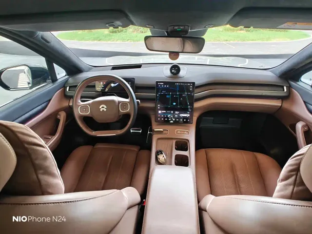 Nio ES8 — Фото автомобиля 9