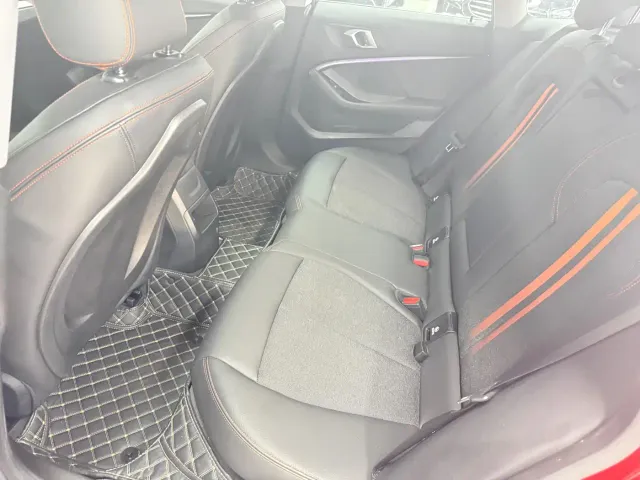 BMW 2 Series — Фото автомобиля 4