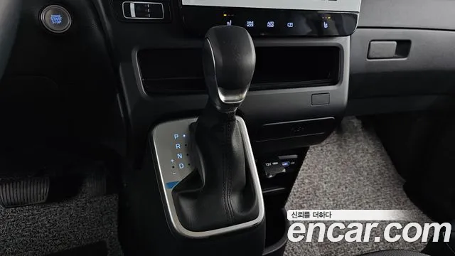 Hyundai Staria Staria Карго 5 мест — Фото автомобиля 9