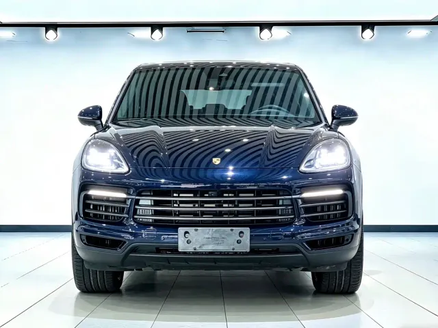 Porsche Cayenne — Фото автомобиля 2