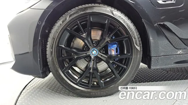 BMW 5 Series G30 — Фото автомобиля 5