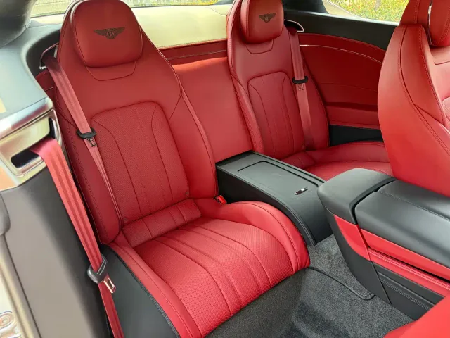 Bentley Continental — Фото автомобиля 17