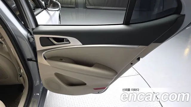 Genesis G70 New — Фото автомобиля 14
