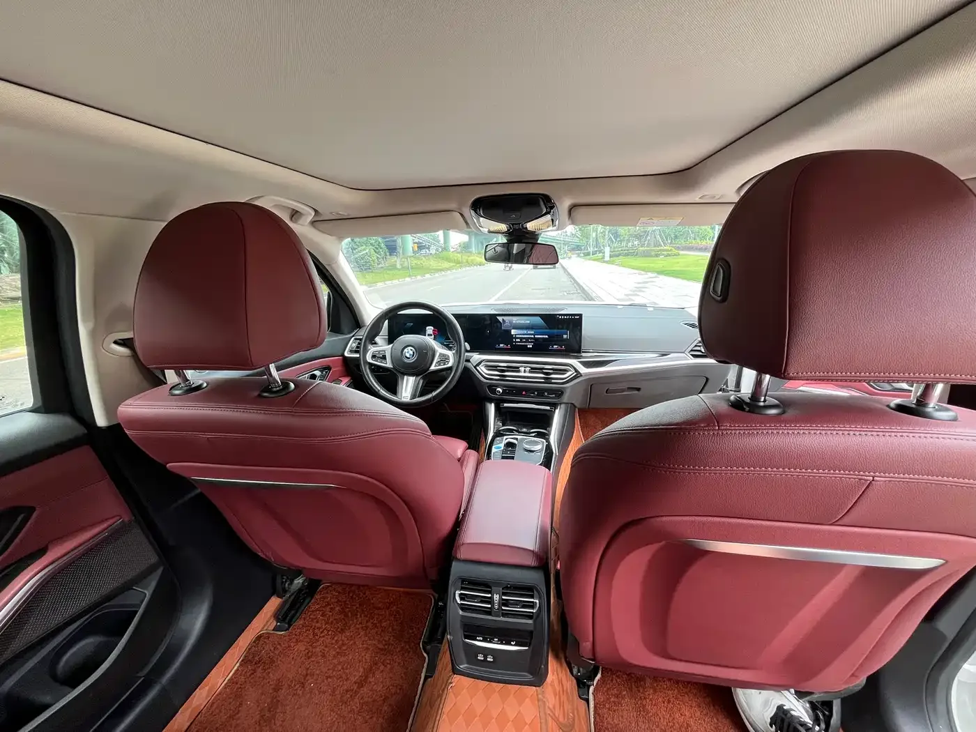 BMW BMW i3 2022 eDrive 35 L — Фото автомобиля 9