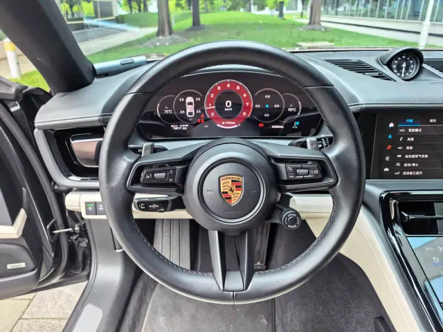 Porsche Panamera — Фото автомобиля 16