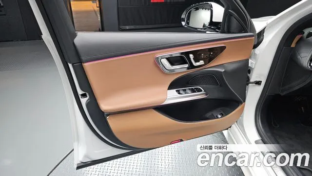 Mercedes-Benz E-Class — Фото автомобиля 19