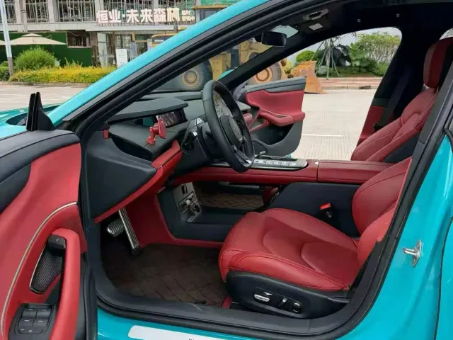 Xiaomi SU7 — Фото автомобиля 2