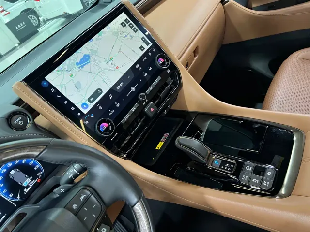 Toyota Vellfire — Фото автомобиля 22