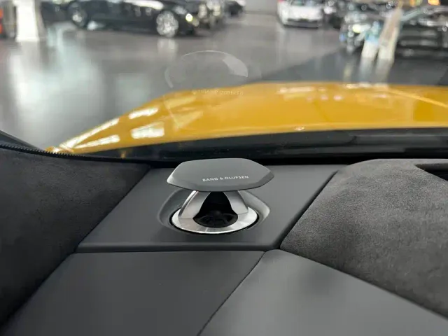 Lamborghini Urus — Фото автомобиля 21
