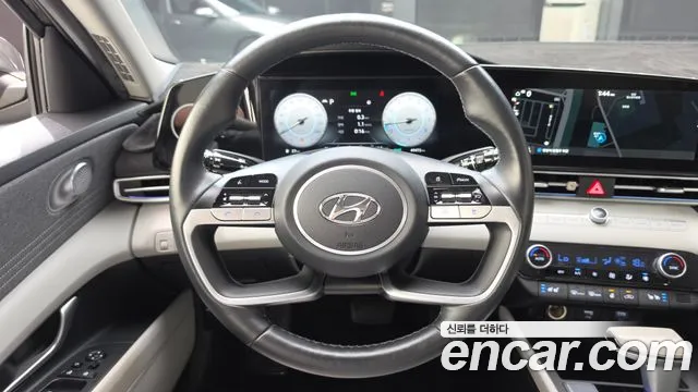Hyundai AVANTE Avante (CN7) — Фото автомобиля 13