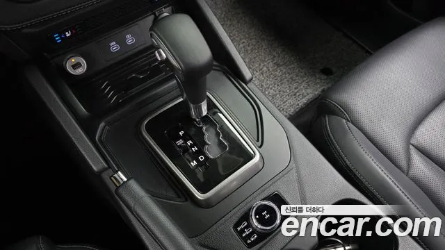 KG_Mobility_Ssangyong Rexton Новый Rexton Sport Khan Дизель 2.2 4WD — Фото автомобиля 9