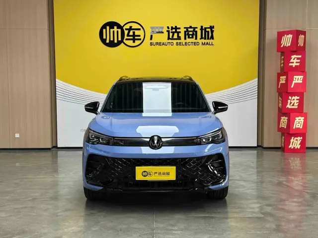 Фотография автомобиля — Volkswagen Tiguan L
