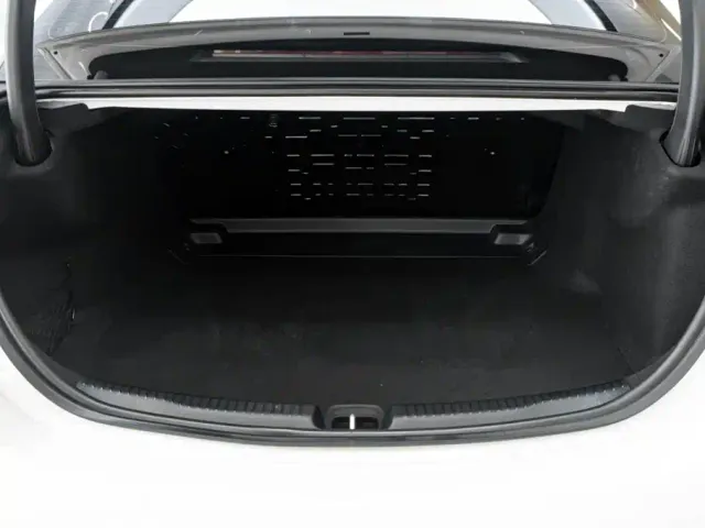 Mercedes-Benz C-Class — Фото автомобиля 12