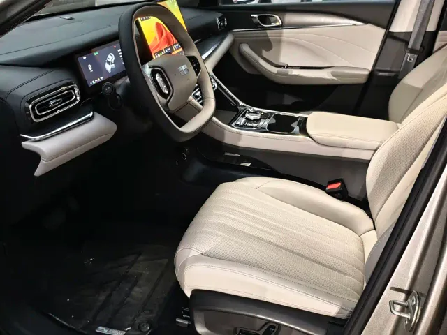 Geely Galaxy Stellar 6 — Фото автомобиля 7