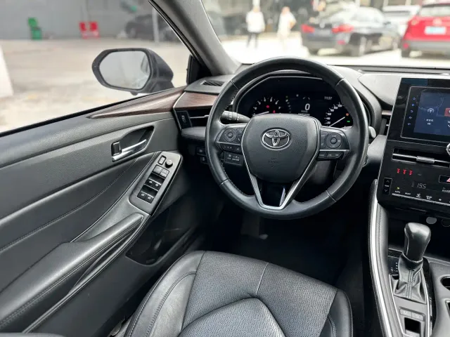 Toyota Avalon — Фото автомобиля 14