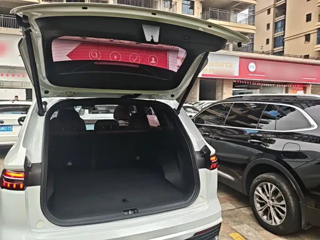 Geely Xingyue L — Фото автомобиля 18