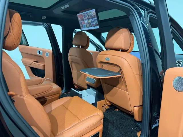 Li Auto L9 — Фото автомобиля 9