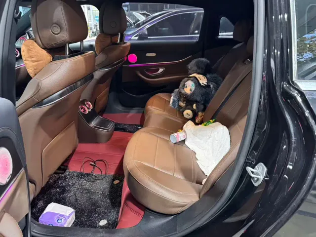 Mercedes-Benz E-Class — Фото автомобиля 5