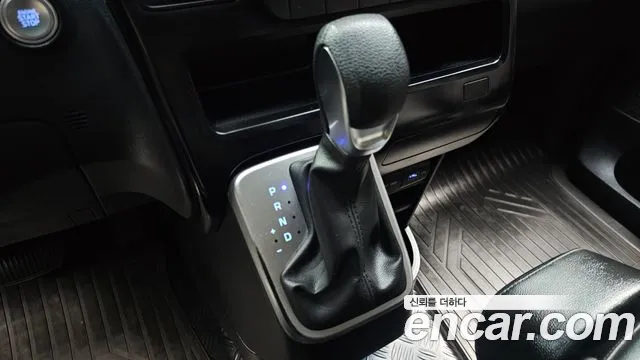 Hyundai Staria Staria Tourer 11 мест — Фото автомобиля 8