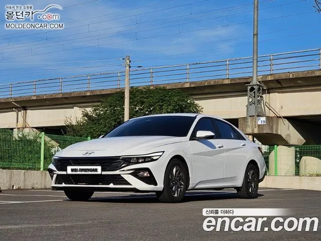 Hyundai Avante — Фото автомобиля 3